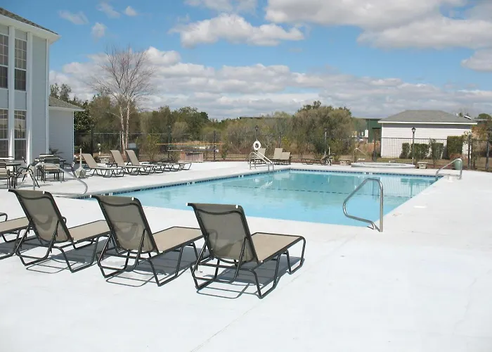 Colony Club M6 Holiday home